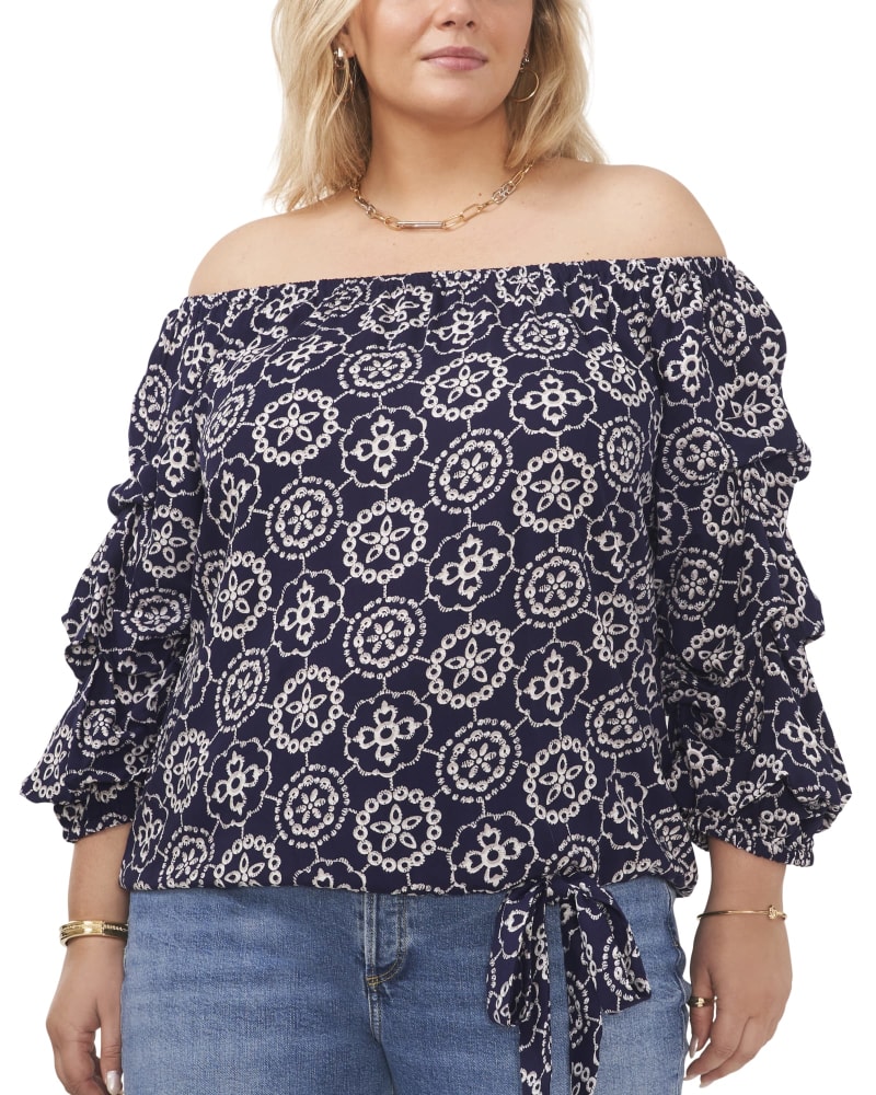 Front of a model wearing a size 1X Linda Bubble Sleeve Top in Navy White by Vince Camuto. | dia_product_style_image_id:261538